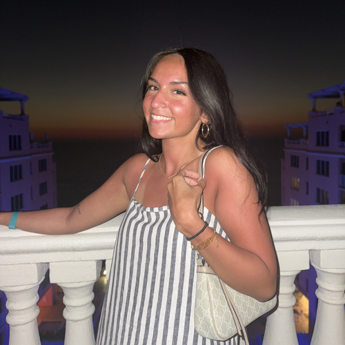 Liana B - Ivy Tech Community College- Lafayette Babysitter