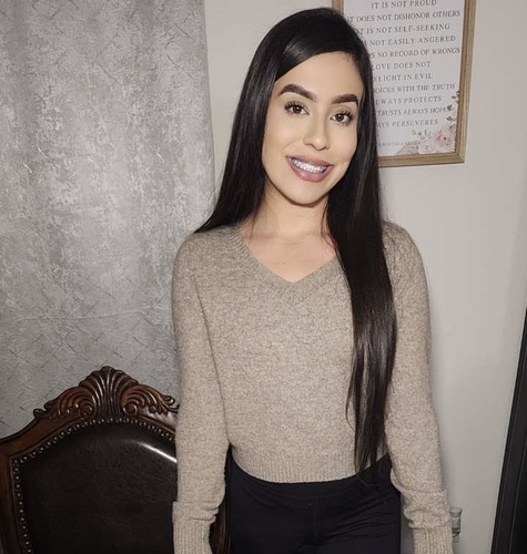 Adamaris M - Fresno State Babysitter