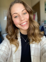 Molly P – Belmont Student Seeking Babysitting Jobs