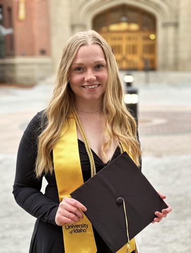 Amy F - University of Idaho Babysitter