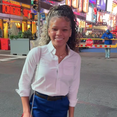 Kalyncia T - FAU Babysitter
