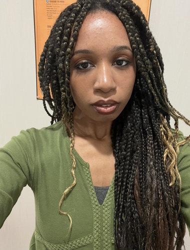 Halae H - NOVA Babysitter