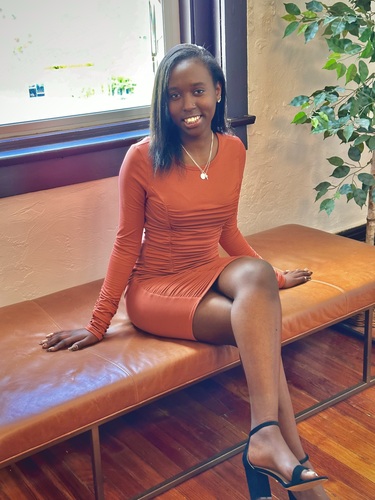 Ivonne M - Galen College of Nursing-Tampa Bay Babysitter