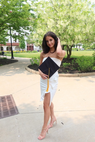 Laura C - Montclair State Babysitter