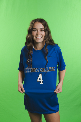 Holly M - Illinois College Babysitter