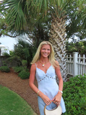 Julia C - Auburn Babysitter