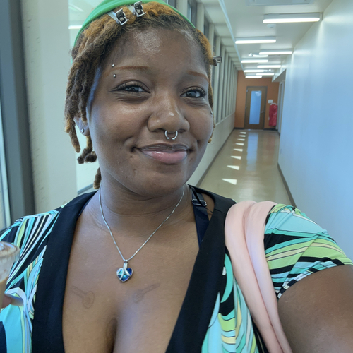 Saniyah T - Crafton Hills College Babysitter